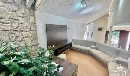 Casa com 3 dormitórios à venda, 210 m² por R$ 830.000,00 - Vila Maringá - Jundiaí/SP