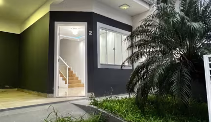 Lindo Sobrado à Venda no Bairro Forquilhas!
