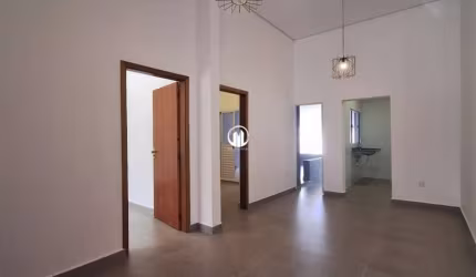 Casa para locação , com 2 dormitórios, sala, cozinha e banheiro no centro, Jundiaí-SP