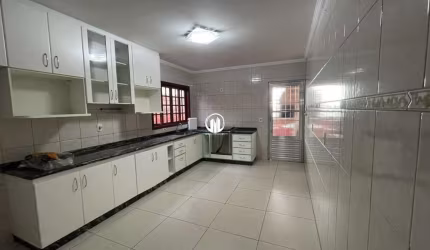 Aluguel casa 3 dormitórios - Tulipas / Jundiai-SP