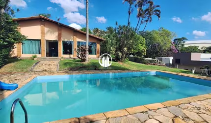 Casa à venda com 4 dormitórios (2 suítes) - Chácara Morada Mediterrânea, Jundiaí-SP.