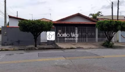 Venda de Casa de Esquina no Jardim Santa Maria - Jacareí