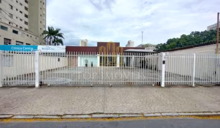 Ponto Comercial no Centro,  Ótima localização, Mobiliado para Clinica ou Laboratório.