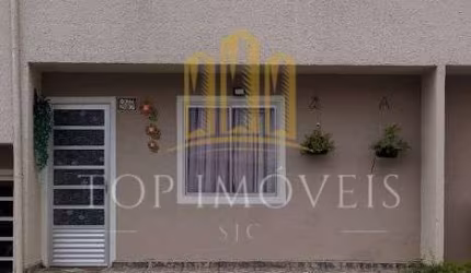 linda casa três dormitórios em condominio fechado na  zona norte