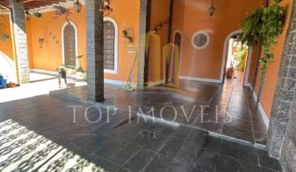 Linda Casa Localizada no Jardim Portugal com Planejados