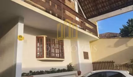 Lindissima Casa localizada no Vista Verde com 04 dormitorios com planejados ar condicionado