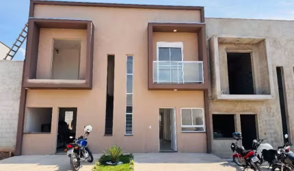 Casa com 2 quartos à venda na Estrada Municipal José Candido Sbruzzi, 480, Parque Residencial Maria Elmira, Caçapava, 55 m2 por R$ 329.990