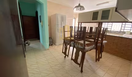 LINDA CASA NO CORAÇÃO DO BOSQUE
