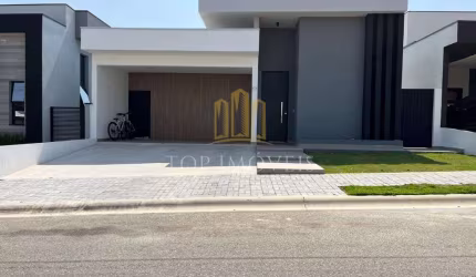 Excelente Casa à Venda - Condomínio Santa Mônica Caçapava