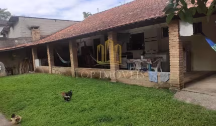 Linda Chacara Localizada no Aguas de Canindu 1 5 KM do centro Piscina e Churrasqueira