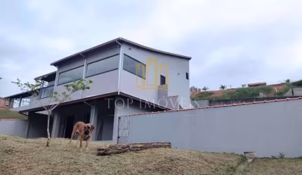 Belissima Chacara Com Vista Privilegiada Para a Natureza, Ideal Para Quem Busca Tranquilidade e Contato Com o Verde 4 Dormitórios, sendo 1 Suíte PIscina e Lazer.