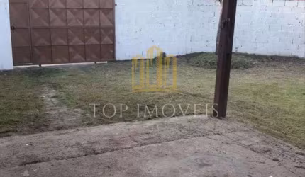 Casa de esquina com quintal amplo no Torrão de Ouro – São José dos Campos