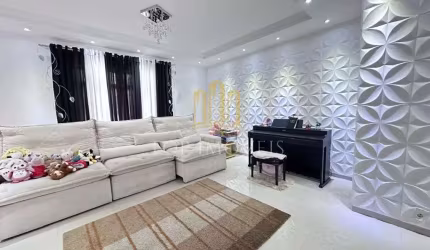 Linda casa no Jd Satélite com 3 dormitórios