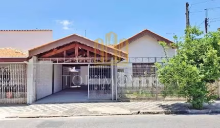 Casa/Comércio no Centro de Jacareí – Atrás do Parque dos Eucaliptos