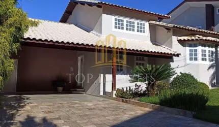 Excelente casa com 3 dormitórios sendo 1 suíte em condomínio fechado em Jacareí
