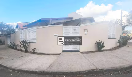 Casa com 3 dormitórios à venda, 207 m² por R$ 890.000,00 - Jardim Acapulco - São Carlos/SP