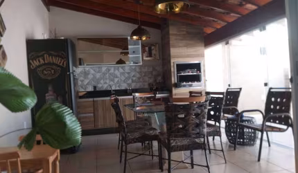 Casa Vilagio São Judas. Com 3 Dormitórios.