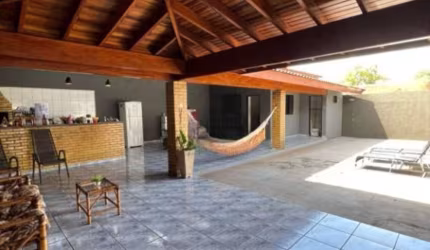Casa Jardim Nazareth. Com 3 Dormitórios.