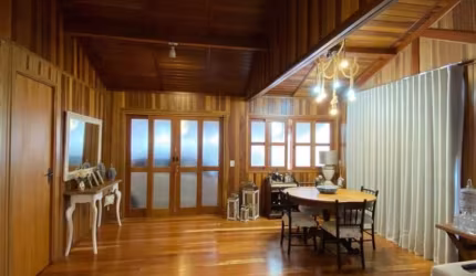 Casa Condomínio Villagio Donzeline.