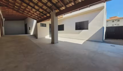 Vende Casa Comercial com 8 Salas sendo 5 salas com banheiro Recepção Ampla Próximo Av. Murchid Homsi