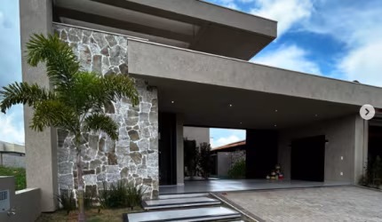 Casa Condomínio Jardim Botânico.