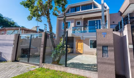 LINDO SOBRADO 146M² C/ ÁTICO FRENTE PRA RUA