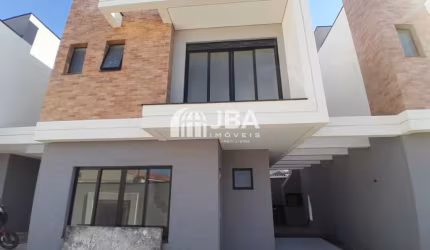 SOBRADO AMPLO COM ÓTIMO PADRÃO DE ACABAMENTO