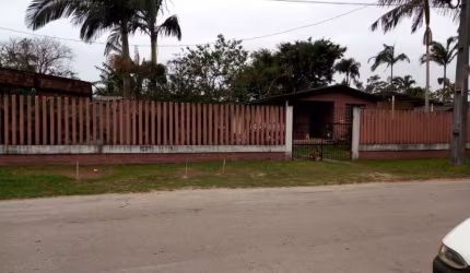 A Casa é uma moradia aconchegante com sala de estar