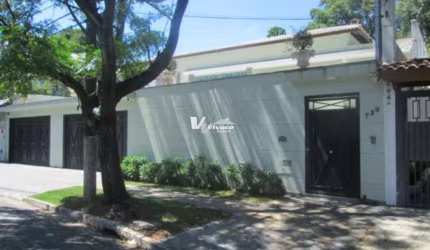 SOBRADO À VENDA NA LAPA COM 3 DORMITÓRIOS