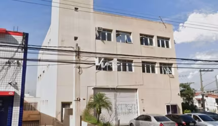 Prédio comercial na Vila Maria