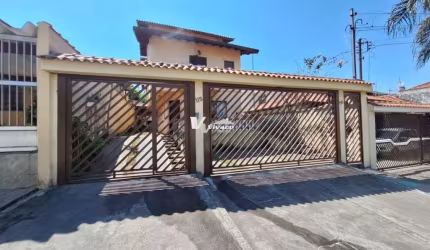1 SSOBRADO E 1 CASA TÉRREA NO MESMO TERRENO.