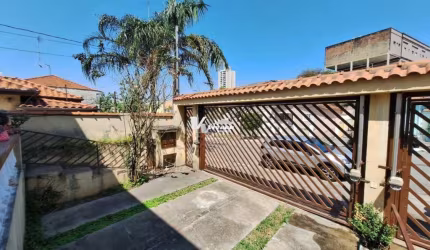1 SSOBRADO E 1 CASA TÉRREA NO MESMO TERRENO.