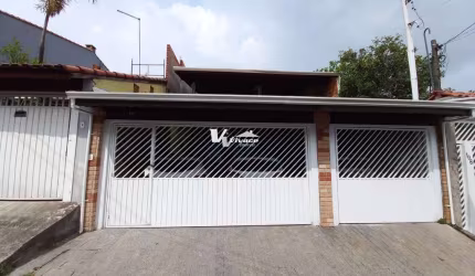 LINDÍSSIMA CASA TÉRREA DISPONÍVEL PARA VENDA EM GUARULHOS COM 03 VAGAS DE GARAGEM E TERRAÇO GOURMET