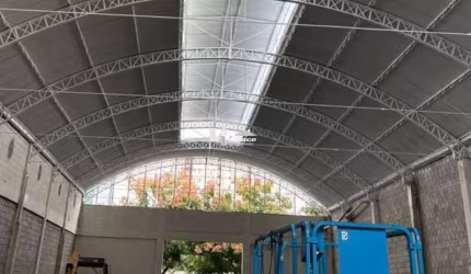 EXCELENTE GALPÃO REFORMADO DISPONÍVEL PARA LOCAÇÃO NO PARQUE NOVO MUNDO COM 1980² DE ÁREA DE TERRENO