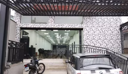 PRÉDIO REFORMADO EXCEPCIONAL DISPONÍVEL PARA LOCAÇÃO NA VILA EDE COM 450M² DE ÁREA DE TERRENO