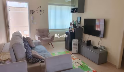 CASA EM CONDOMÍNIO À VENDA NA REGIÃO DA VILA MARIA ALTA.