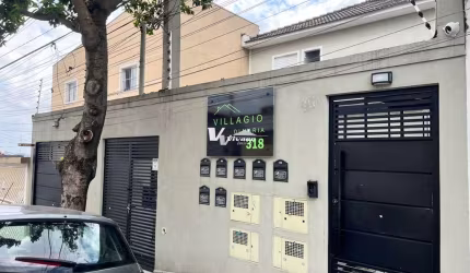 LINDA CASA EM CONDOMÍNIO FECHADO DISPONÍVEL PARA LOCAÇÃO NA VILA ISOLINA MAZZEI.