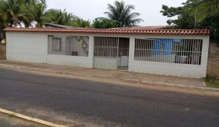 Casa à venda na orla de Santa Mônica - Guarapari - ES.