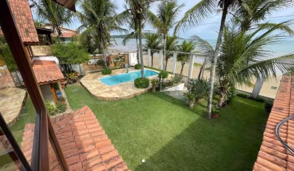 Casa Duplex à venda pé na areia, frente Mar da Praia de Santa Mônica, Guarapari ES.