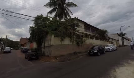 Grande Oportunidade para Investir, Casa Sobrado à venda em Guarapari com opções comerciais e residenciais