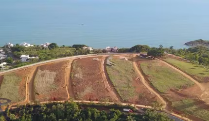 Lotes em condomínio fechado em Iriri - Anchieta - ES. Com lazer completo.