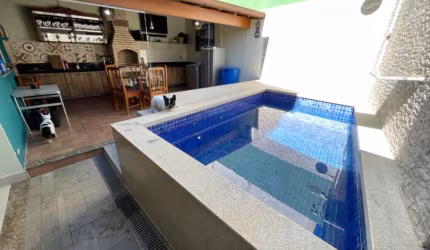 Casa duplex 3 suítes, piscina, espaço Gourmet à venda no Bairro São Judas Tadeu - Guarapari ES.