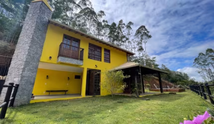 Casa Duplex de alto padrão à venda em Buenos Aires, Guarapari - ES.