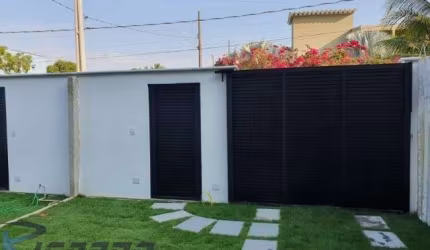 Casa triplex à venda em Guarapari - ES,  Nova Guarapari.