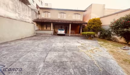 Casa com 8 quartos à venda na Praia do Morro, Guarapari  por R$ 1.650.000