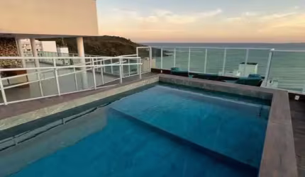 Apartamento à venda na Praia do Morro, Guarapari-ES: 3 quartos, 1 suíte, vista mar e lazer completo. Mobiliado e decorado. Venha conferir!