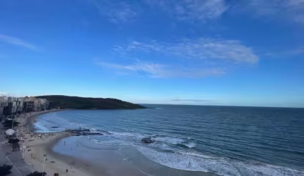 Cobertrura Altíssimo Padrão à venda de frente para o mar da Praia do Morro, Guarapari - ES, Lazer privativo com piscina, espaço gourmet.