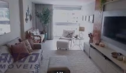 Cobertura à venda com 4 quartos, sendo 2 suites, área gourmet na cobertura e 2 vagas de garagem no Centro de Guarapari - ES