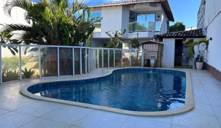 Casa com 3 quartos à venda na Praia do Morro, Guarapari , 172 m2 por R$ 1.600.000