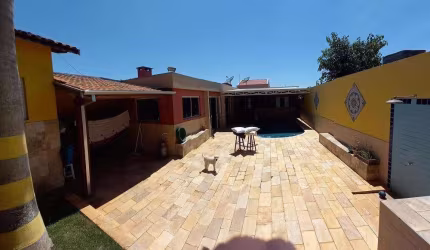 Casa em Tatuí (4 quartos, piscina)